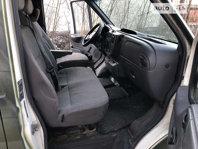 Грузовой фургон Ford Transit 2001 в Галиче