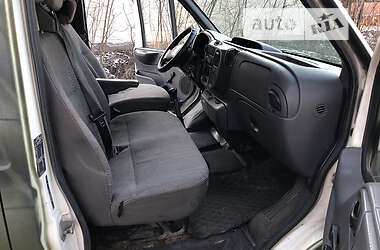 Грузовой фургон Ford Transit 2001 в 