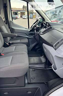 Грузовой фургон Ford Transit 2018 в 