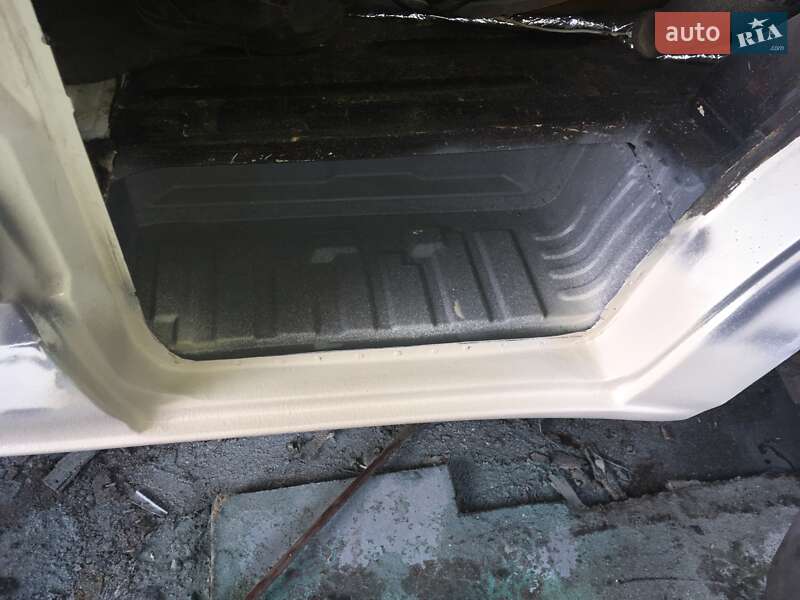 Микроавтобус Ford Transit 2004 в Умани