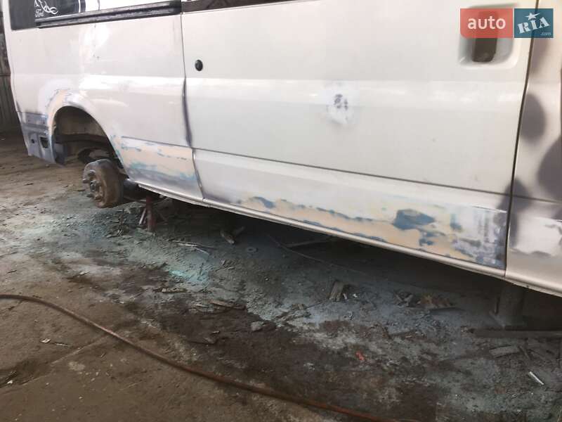 Микроавтобус Ford Transit 2004 в Умани