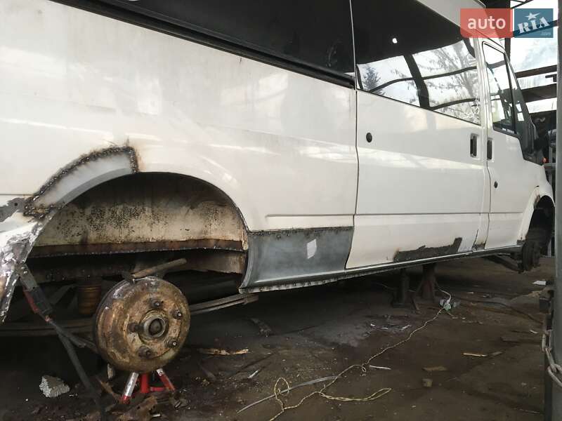 Микроавтобус Ford Transit 2004 в Умани