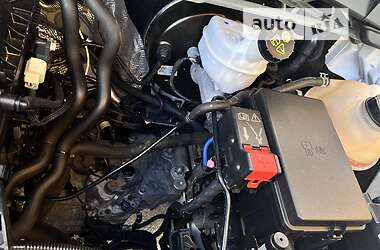 Грузовой фургон Ford Transit 2016 в 
