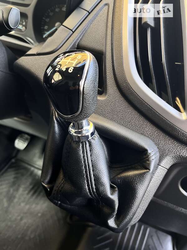 Грузовой фургон Ford Transit 2016 в Черкассах