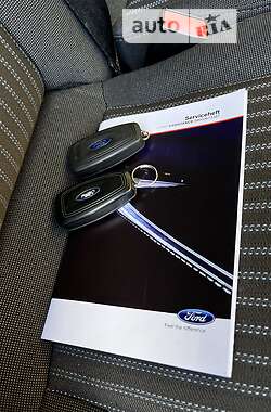 Грузовой фургон Ford Transit 2016 в 