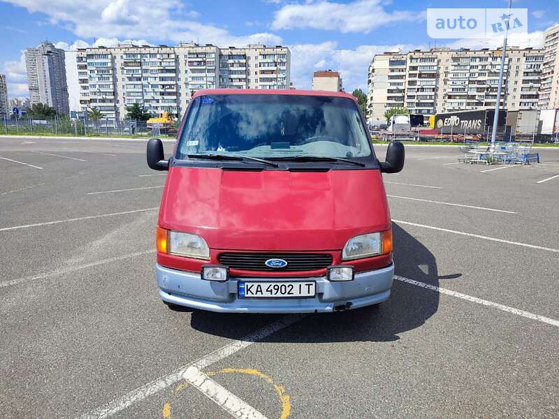 Вантажопасажирський фургон Ford Transit 1999 в Харкові