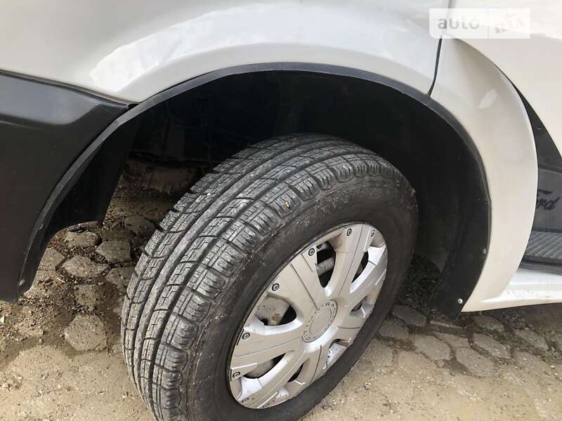 Другие автобусы Ford Transit 2001 в 