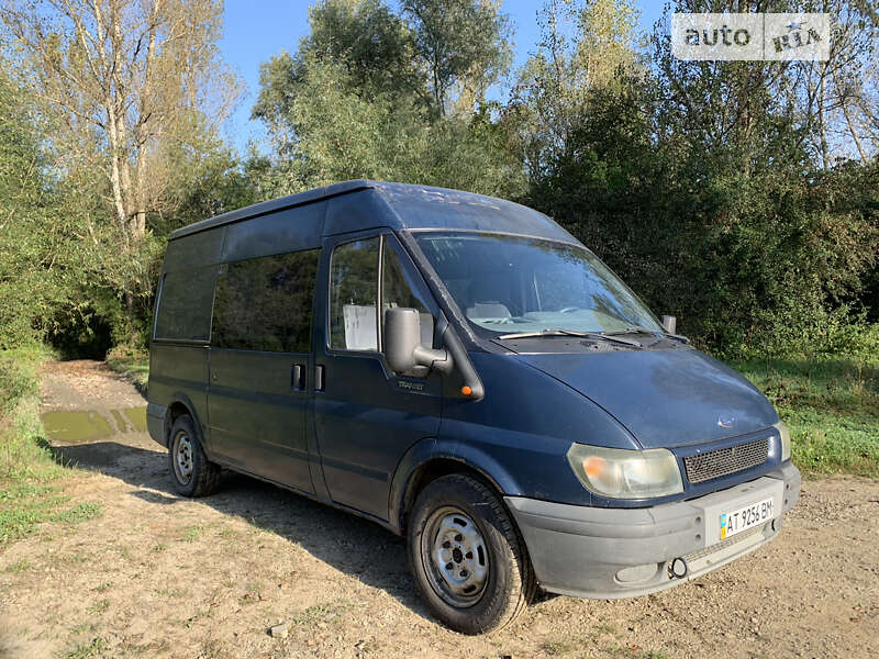 Грузопассажирский фургон Ford Transit 2000 в Косове