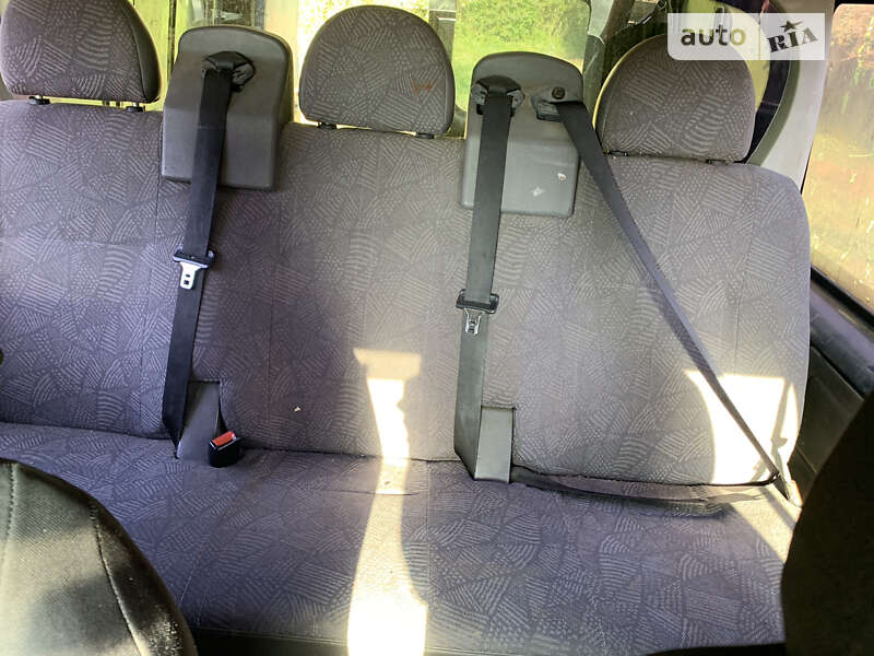 Грузопассажирский фургон Ford Transit 2000 в Косове