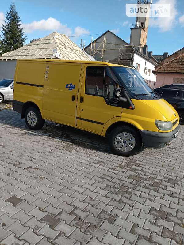 Грузовой фургон Ford Transit 2000 в Ужгороде