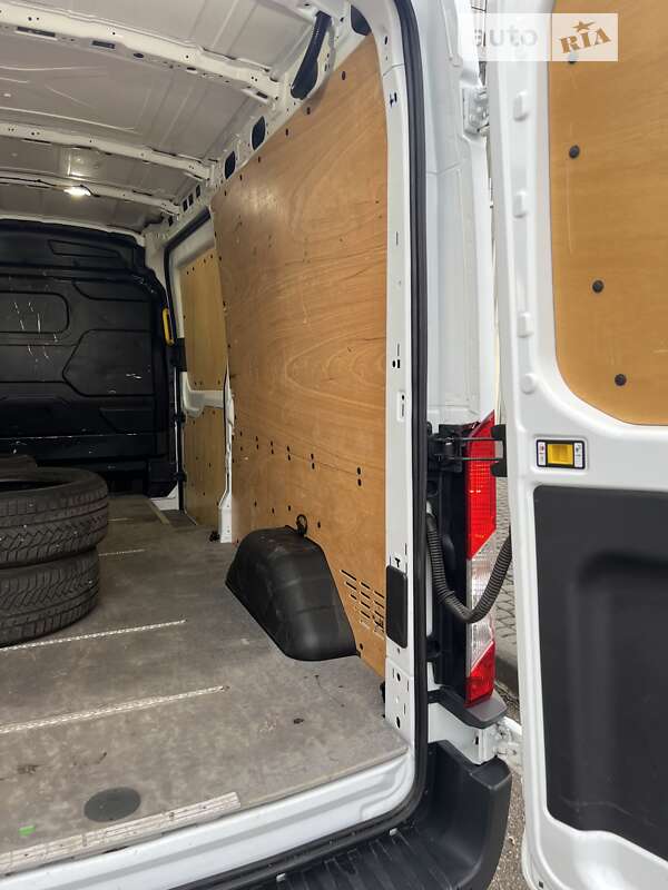 Грузовой фургон Ford Transit 2018 в Виноградове