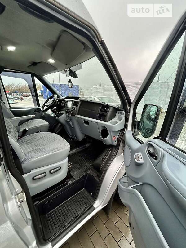 Микроавтобус Ford Transit 2011 в Николаеве