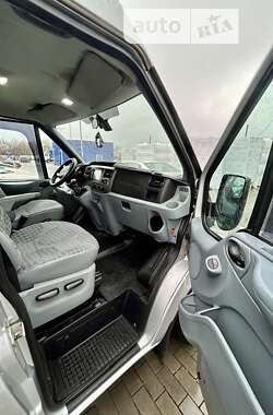 Микроавтобус Ford Transit 2011 в 