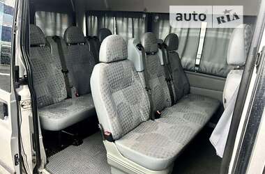 Микроавтобус Ford Transit 2011 в 