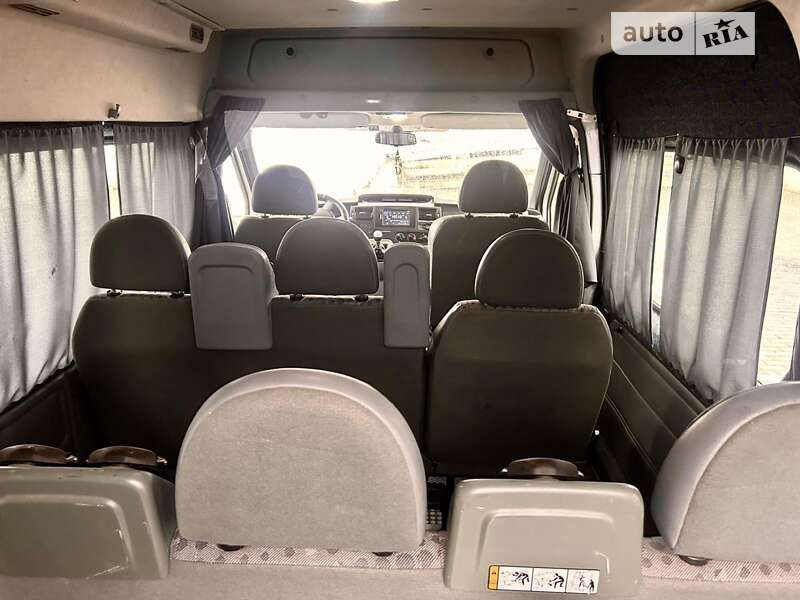 Микроавтобус Ford Transit 2011 в Николаеве