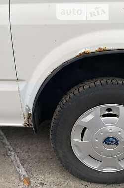 Грузовой фургон Ford Transit 2003 в 