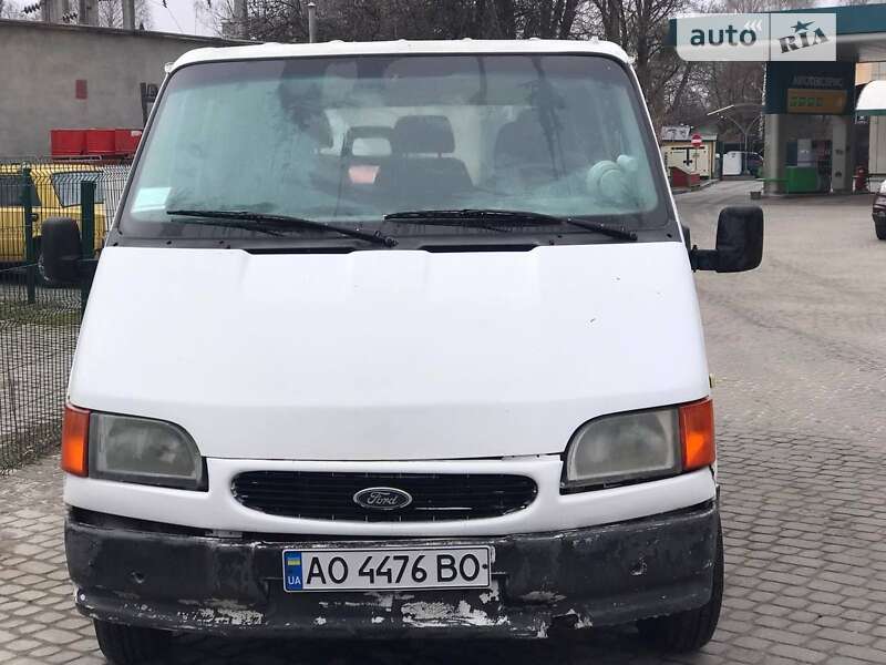 Микроавтобус Ford Transit 1988 в 