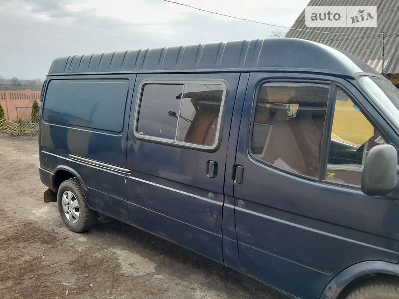 Вантажний фургон Ford Transit 1998 в Василькові