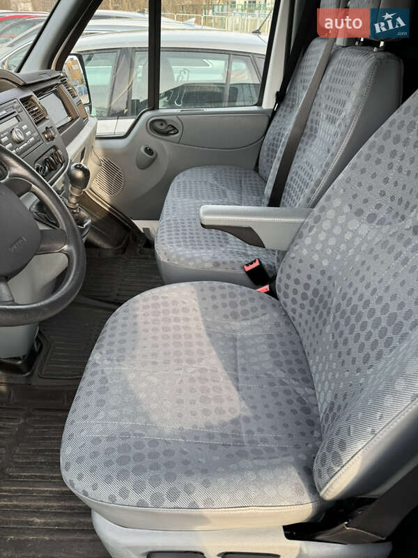 Вантажний фургон Ford Transit 2013 в Одесі