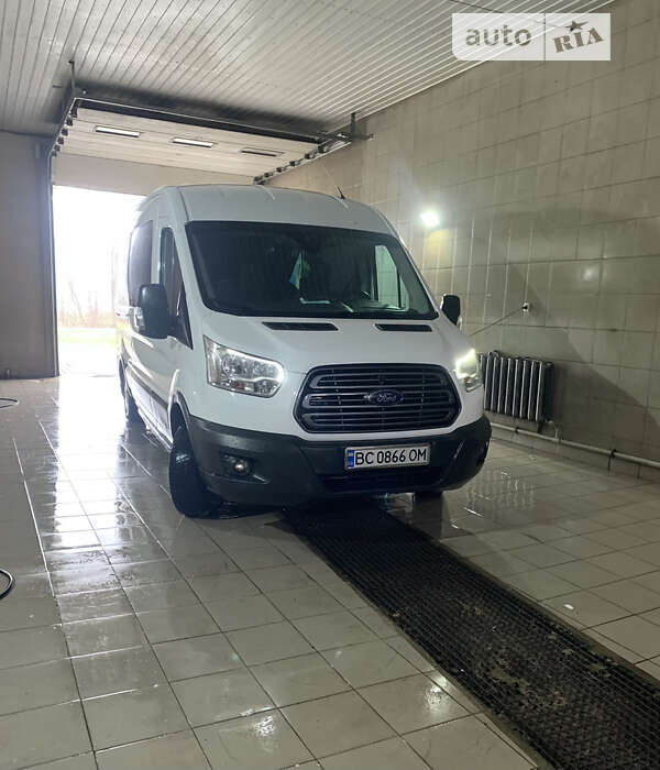 Микроавтобус Ford Transit 2015 в Самборе