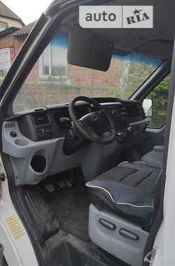 Вантажний фургон Ford Transit 2011 в Охтирці