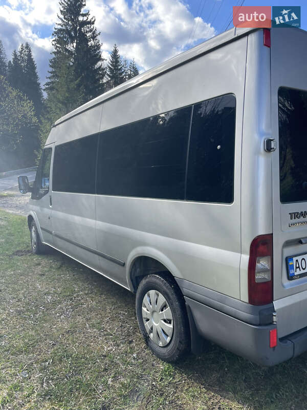 Микроавтобус Ford Transit 2013 в Воловце