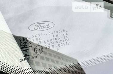 Грузовой фургон Ford Transit 2016 в 
