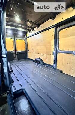 Грузовой фургон Ford Transit 2016 в 