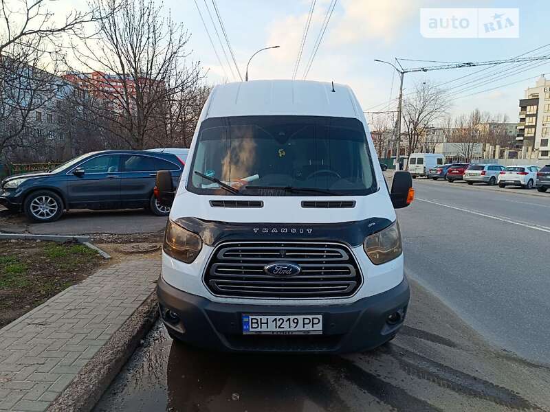 Грузовой фургон Ford Transit 2016 в 
