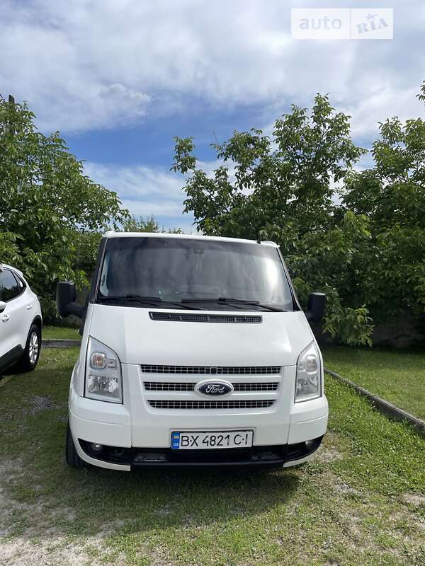 Автобус Ford Transit 2012 в Ізяславі