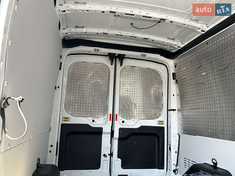 Грузовой фургон Ford Transit 2017 в Мерефа