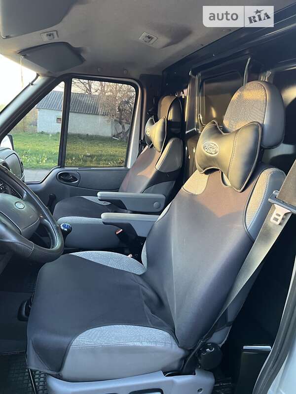 Вантажний фургон Ford Transit 2003 в Первомайську