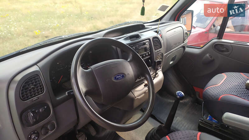 Микроавтобус Ford Transit 2006 в Ровно