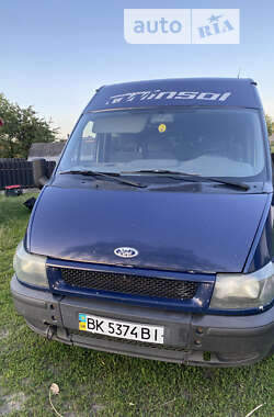 Микроавтобус Ford Transit 2006 в Заречном