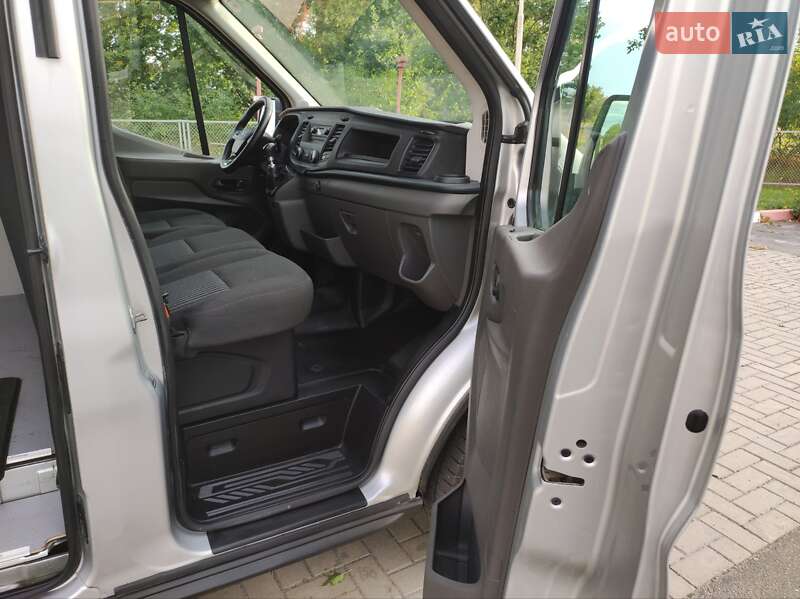 Вантажний фургон Ford Transit 2019 в Вінниці