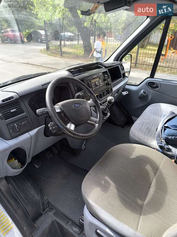 Грузовой фургон Ford Transit 2013 в Киеве