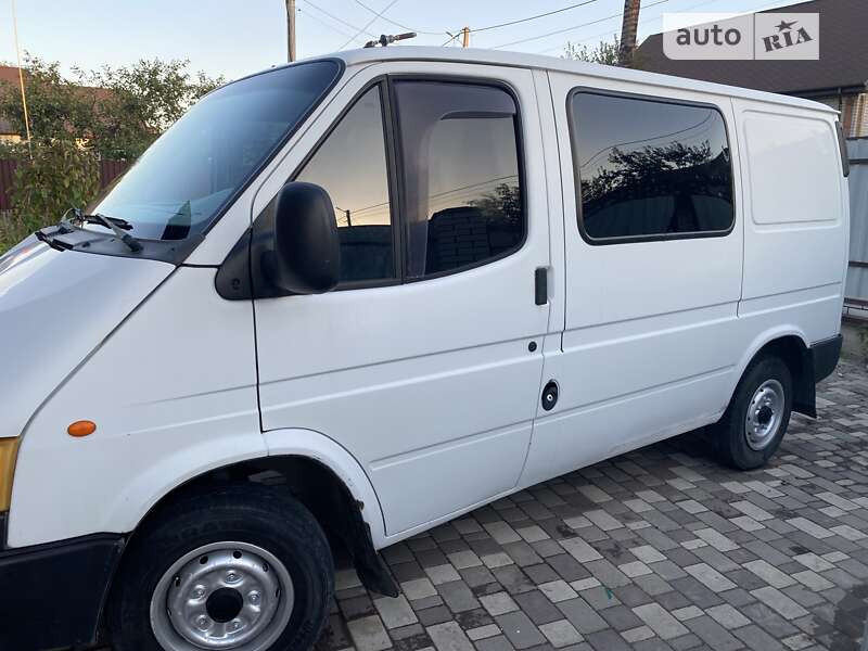 Грузопассажирский фургон Ford Transit 1996 в 