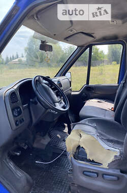 Грузовой фургон Ford Transit 2002 в Березному