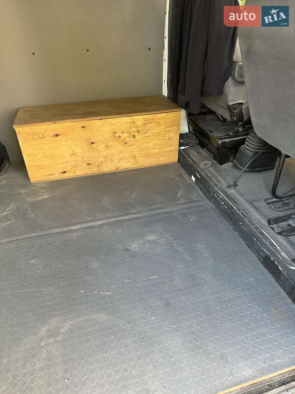 Вантажний фургон Ford Transit 2004 в Боярці