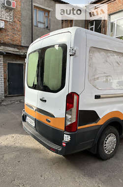 Грузовой фургон Ford Transit 2015 в 