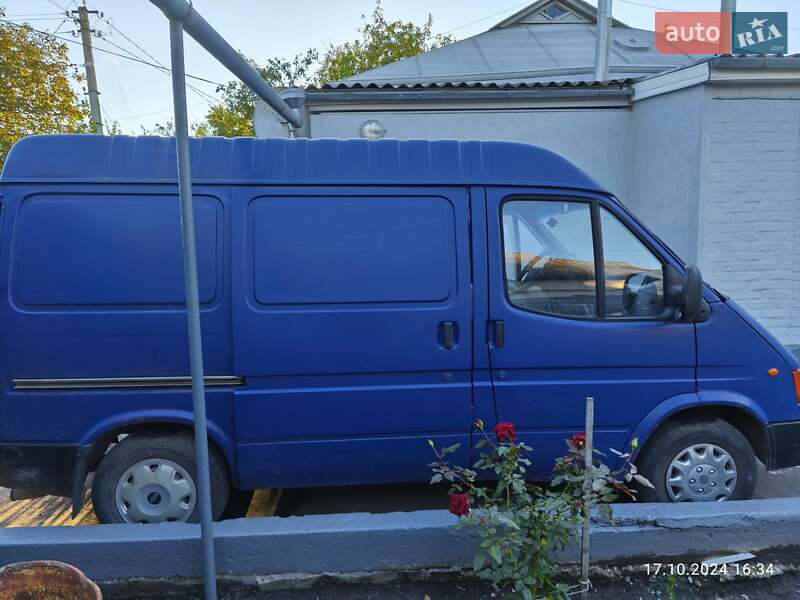 Вантажний фургон Ford Transit 1997 в Пирятині