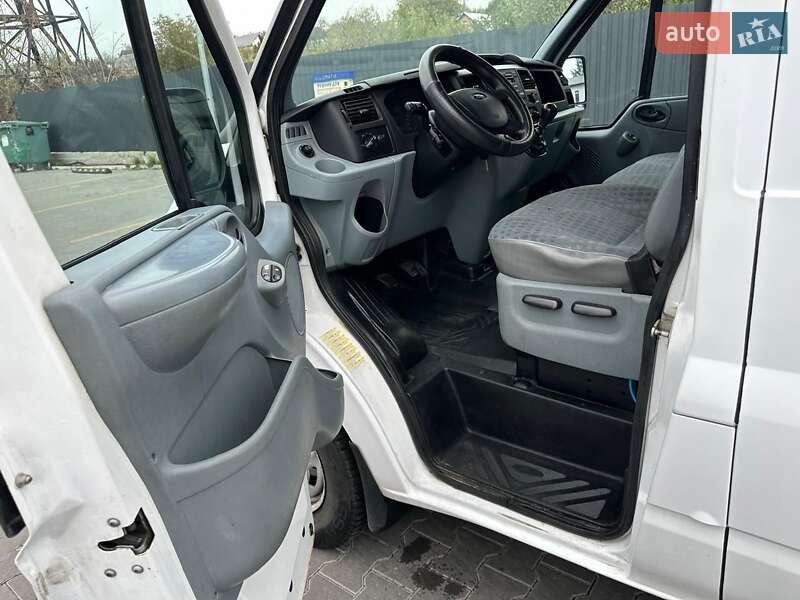 Микроавтобус Ford Transit 2011 в Киеве