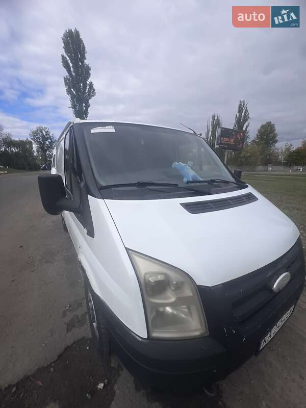 Грузовой фургон Ford Transit 2007 в Ирпене