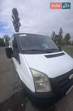 Грузовой фургон Ford Transit 2007 в Ирпене