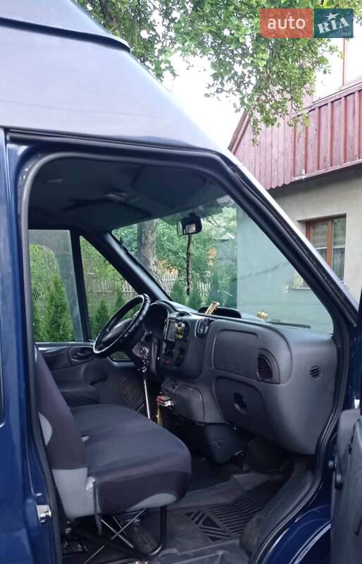 Мікроавтобус Ford Transit 2005 в Міжгір'ї