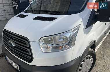 Вантажний фургон Ford Transit 2018 в Дніпрі