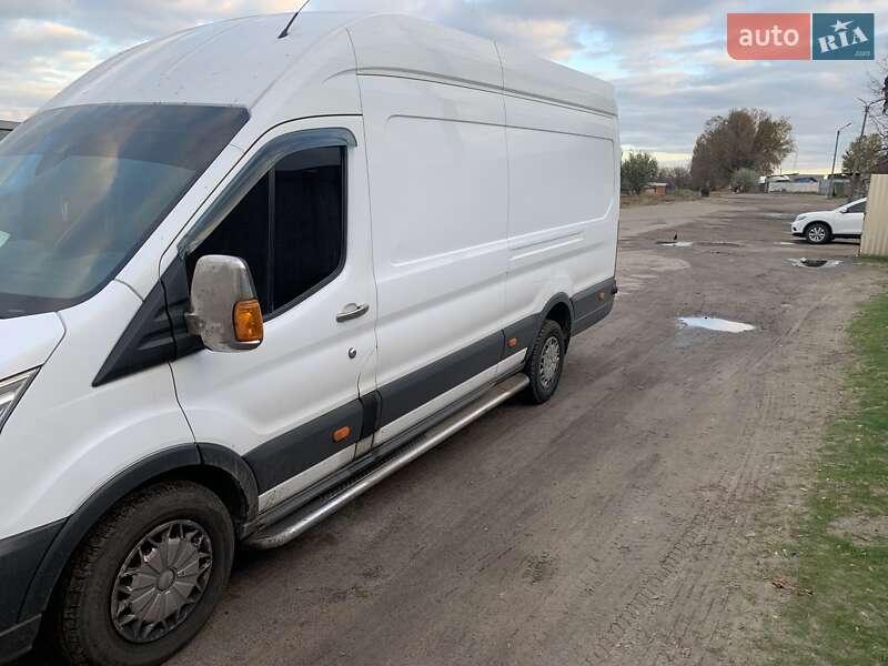 Вантажний фургон Ford Transit 2015 в Полтаві