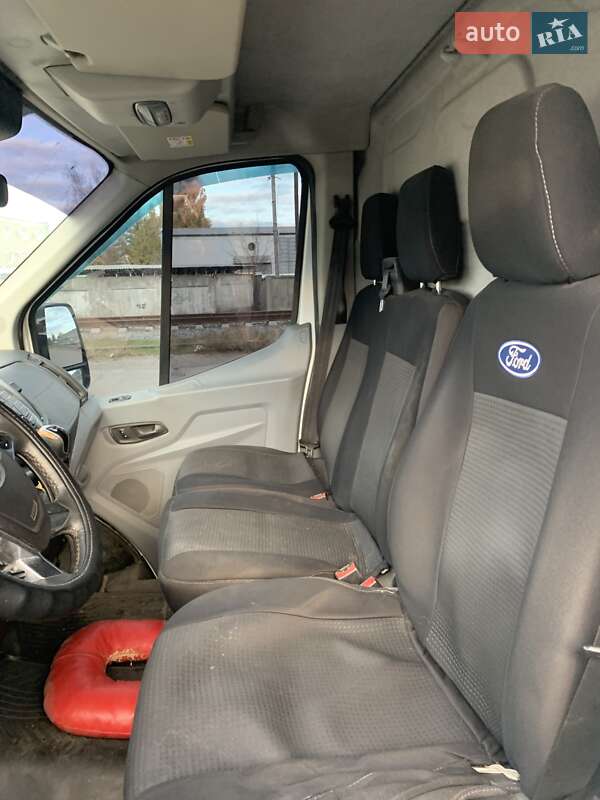 Вантажний фургон Ford Transit 2015 в Полтаві