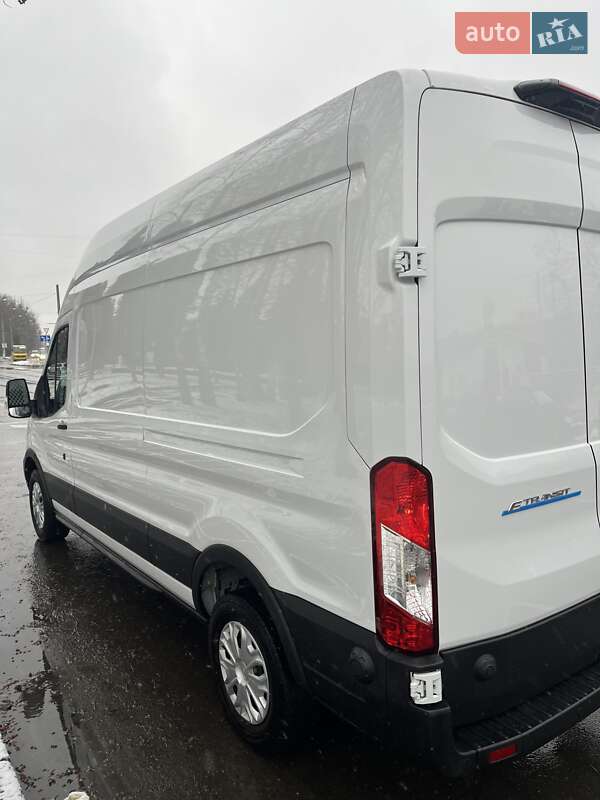 Вантажний фургон Ford Transit 2022 в Львові
