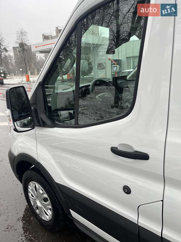 Вантажний фургон Ford Transit 2022 в Львові